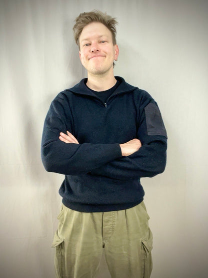 Hollannin merivoimien kapteenivillapaita, ylijäämä